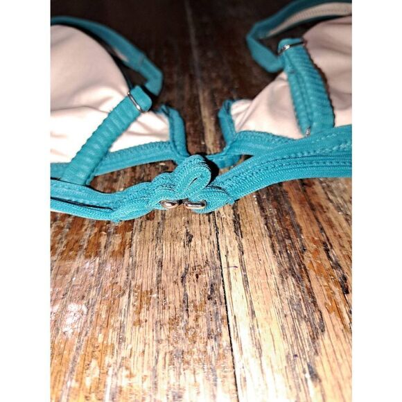New Small Shade & Shore Green Adjustable Bikini Swimsuit Bathing Suit Top NWT - Picture 4 of 8